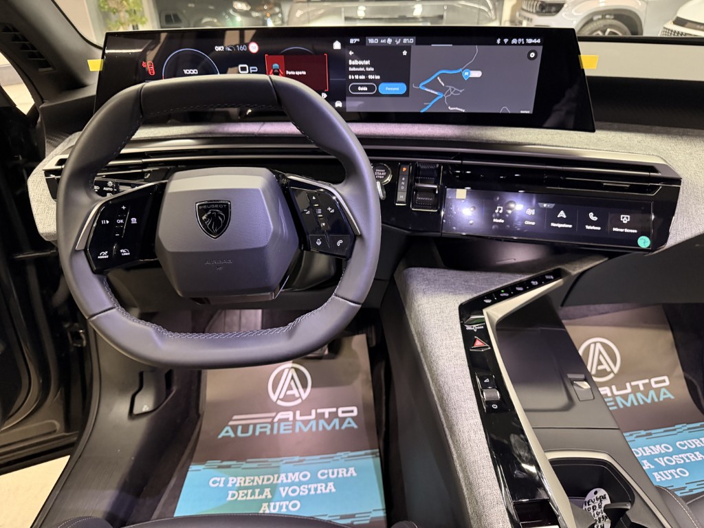 PEUGEOT 3008 1200 HYBRID 145 CV ALLURE CAMERA 360